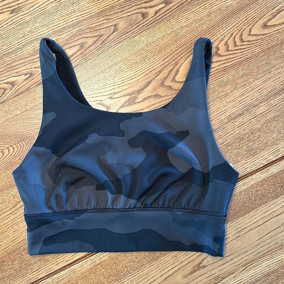 Aerie, Offline black camo sports bra, size medium - Picture 1 of 4